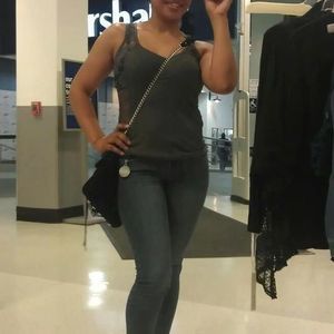 Meet your Posher, Kenia